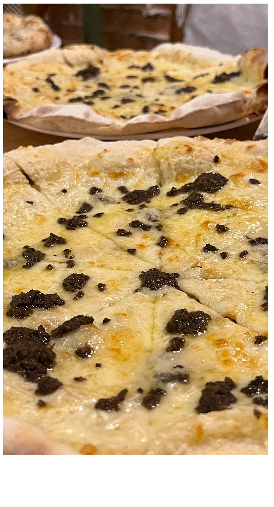 Truffle thin Romana pizzas